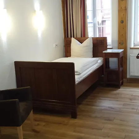 Fachwerk-hotel Eisenbart מלון Hannoversch Münden