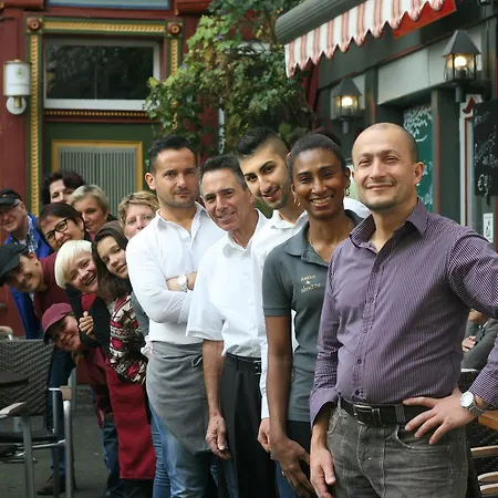 מלון Fachwerk-hotel Eisenbart 3*