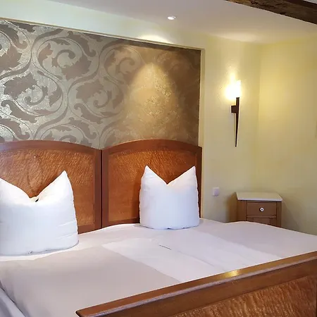 Fachwerk-hotel Eisenbart Отель Ганн. Мюнден