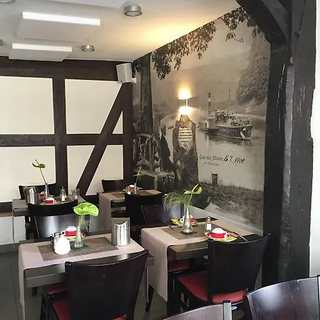 מלון Fachwerk-hotel Eisenbart Hannoversch Münden