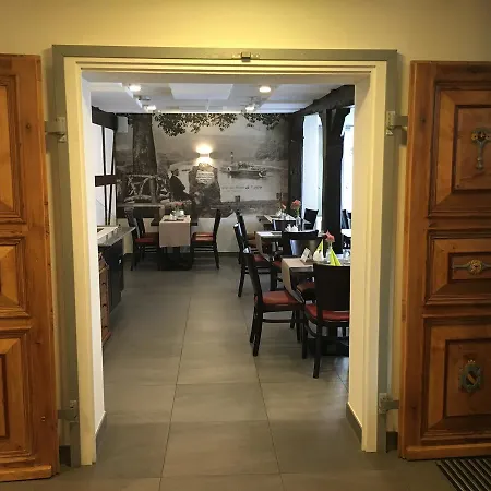 Fachwerk-hotel Eisenbart Отель