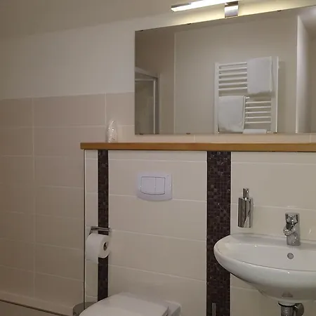 מלון Fachwerk-hotel Eisenbart