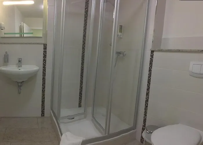 Fachwerk-hotel Eisenbart Hotel 3*